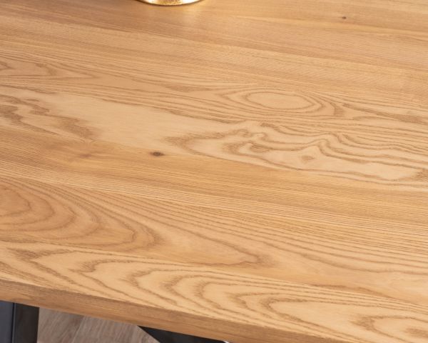 Mesa de comedor de fresno macizo con base en forma de estrella de metal negro «Sydney», 2 m