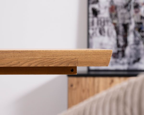 Mesa de comedor de fresno macizo con base en forma de estrella de metal negro «Sydney», 2 m