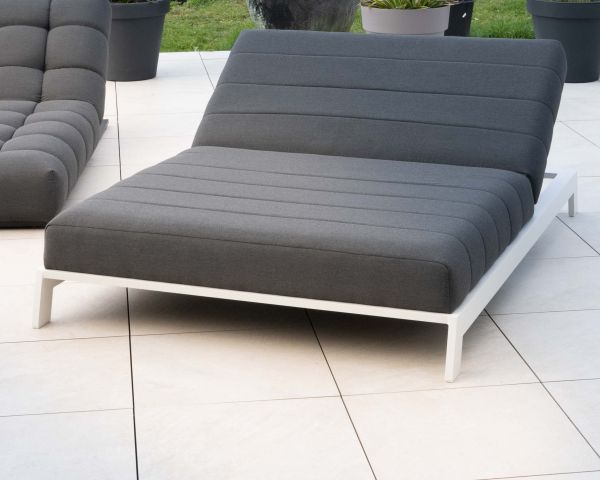 Tumbona doble acolchada en gris oscuro y blanco «Terrasse»