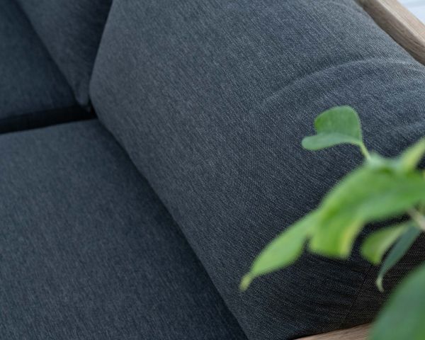 Sofá de jardín de 2 plazas de alta gama «Zénith», de teca acolchada con tapizado de tela gris oscuro