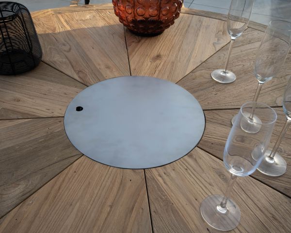 Mesa de jardín de alta gama «Hélios» con tablero en forma de roseta y cubitera integrada 
