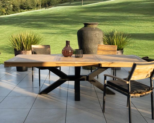 Mesa de jardín de teca de 180 a 260 cm «Hélios» con patas en forma de cruz de aluminio negro