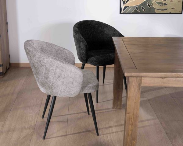 Lote de 2 sillas de comedor de diseño, con tapizado en tela gris claro y patas de metal negras «Kandy»