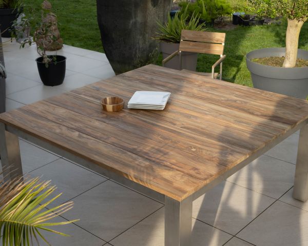 Mesa de jardín cuadrada de 160 cm de teca «Melta» con patas de metal gris acero inoxidable
