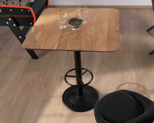 Mesa alta de estilo bistró con tablero cuadrado de acacia y acabado biselado en negro «Palaver Club»