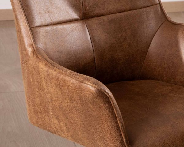 Lote de 2 sillas envolventes con base giratoria «Ritchey», en tejido de microfibra color habano