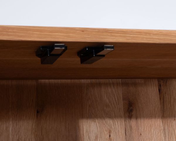 Aparador con frentes acanalados de estilo retro en roble aceitado «Winton»
