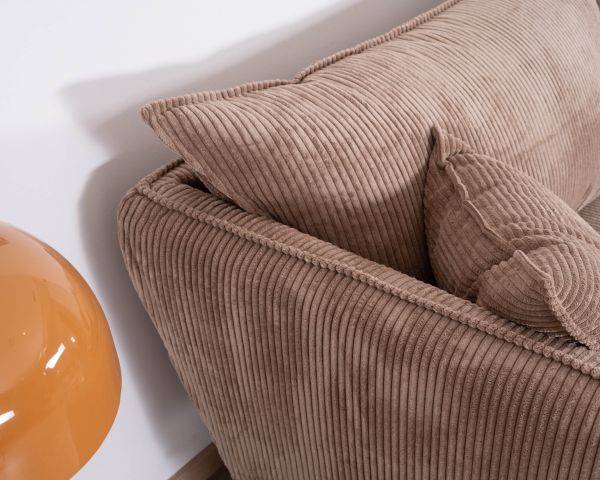 Sofá de 3 plazas de terciopelo acanalado color camel «Hasting»