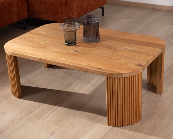 Mesa de centro de líneas sencillas con patas acanaladas de estilo retro en roble aceitado «Winton»