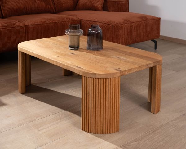 Mesa de centro de líneas sencillas con patas acanaladas de estilo retro en roble aceitado «Winton»