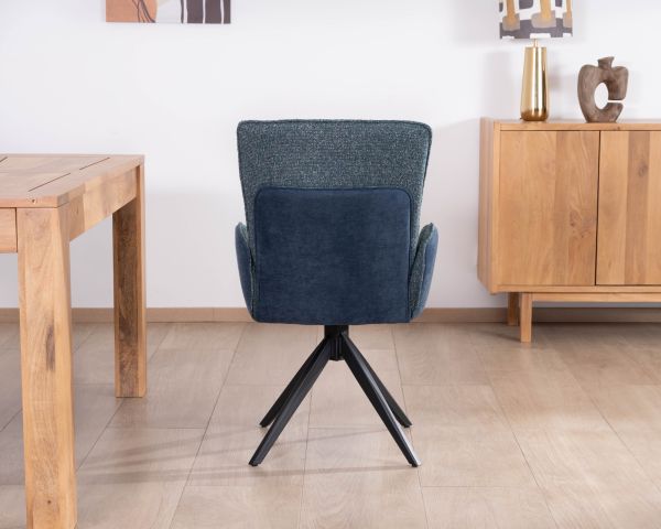 Lote de 2 sillas «Eddy» de tela de doble textura en azul oscuro, con reposabrazos y base giratoria de metal
