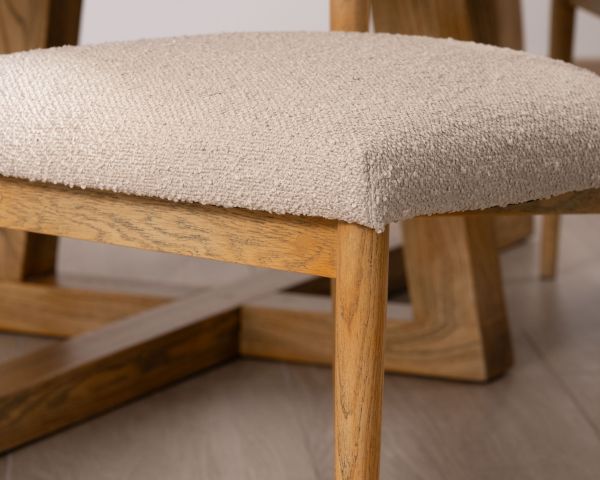 Lote de 2 sillas de estilo escandinavo en fresno natural y tela beige «Isadora»