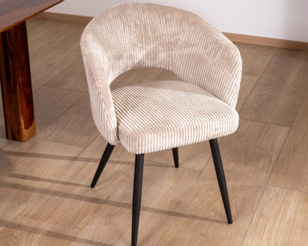 Lote de 2 sillas vintage de terciopelo acanalado en color blanco roto y patas de metal negro «Sonate»