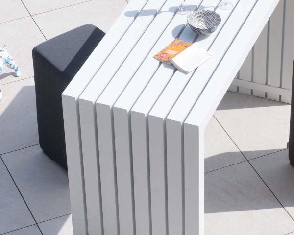 Mesa alta de diseño en aluminio blanco de 160 cm «Java Island»