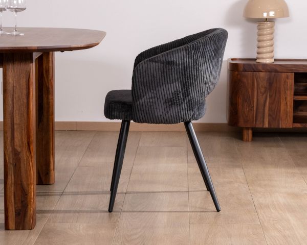 Lote de 2 sillas de comedor de pana antracita con patas de metal negro de estilo vintage «Sonate»