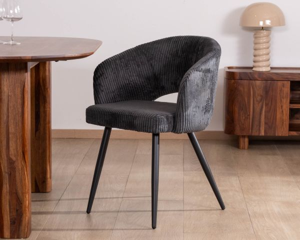 Lote de 2 sillas de comedor de pana antracita con patas de metal negro de estilo vintage «Sonate»