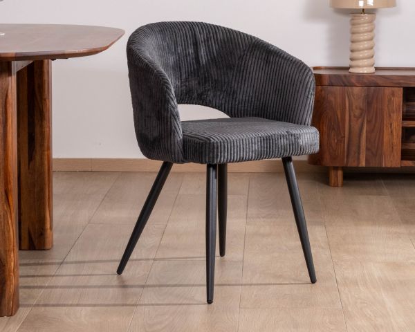 Lote de 2 sillas de comedor de pana antracita con patas de metal negro de estilo vintage «Sonate»