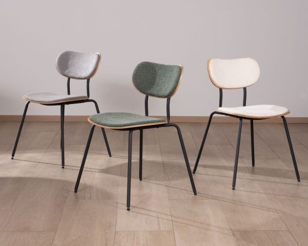 Lote de 4 sillas de comedor «Lino» de estilo retro en tela cruda