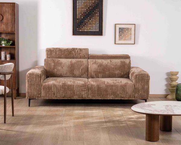 Sofá de 3 plazas de terciopelo con rayas anchas de color camel «Utsun» y reposacabezas abatibles