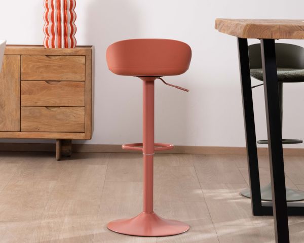 Trona de diseño minimalista en color terracota «Oja», con asiento regulable en altura
