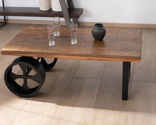 Mesa de centro de madera reciclada con ruedas metálicas «Carriola»