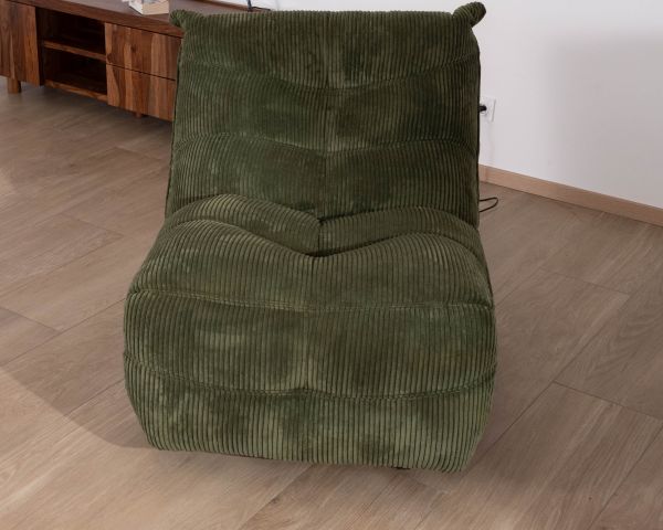 Sillón relax de estilo acogedor en terciopelo acanalado verde «Cascada» con reclinación eléctrica