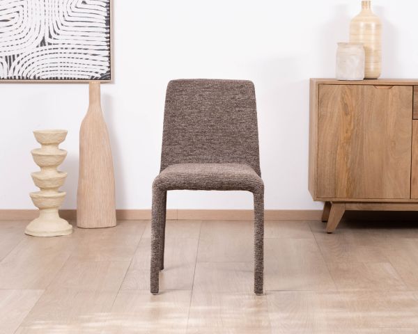 Lote de 4 sillas de comedor contemporáneas en tejido «Otto» de color cacao con trama, tapizadas íntegramente y de líneas depuradas