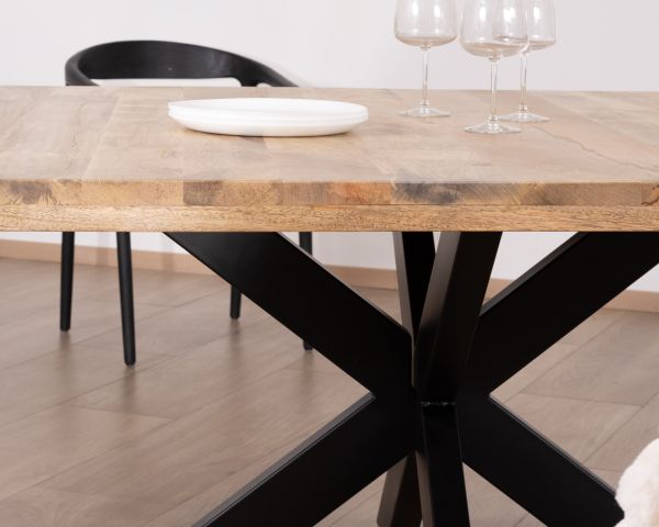Mesa de comedor cuadrada de 140 x 140 cm, de madera y metal industrial «Caractère»