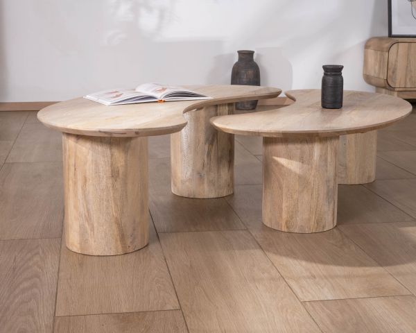 Juego de dos mesitas bajas de diseño minimalista en madera de mango «Jappy», con forma de alubia