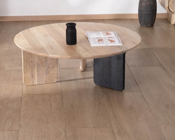 Mesa de salón redonda de estilo minimalista «Jappy» con una pata negra