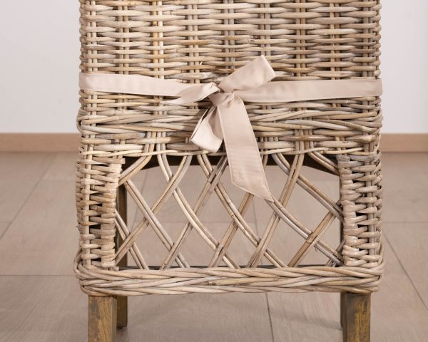 Elegante silla de comedor de ratán trenzado con cojín de asiento de tela «Noho»