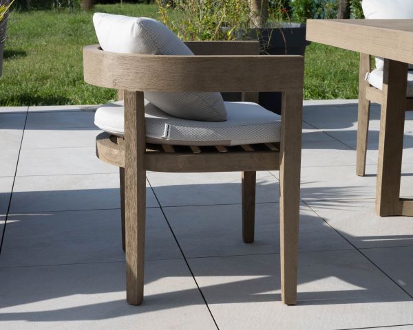 Silla de comedor de exterior de alta gama de teca «Blois» con acabado grisáceo