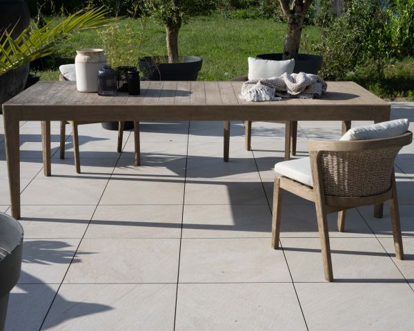 Cómoda silla de comedor de alta gama de teca lijada con cojines beige «Verona»