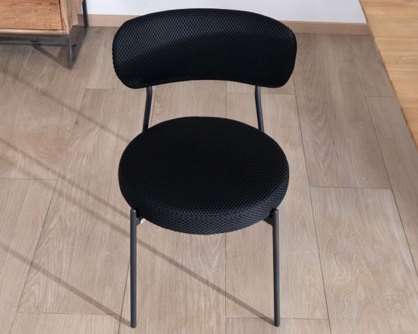 Lote de 2 sillas de comedor de estilo retro, con tapizado negro y patas de metal «Lato»