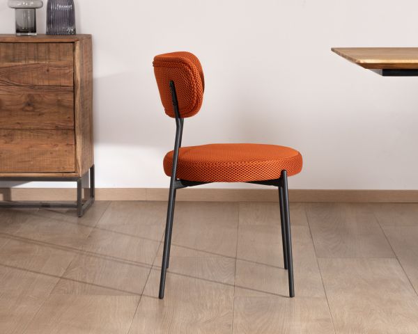 Lote de 2 sillas de comedor de tela color terracota y patas de metal de estilo retro «Lato» 