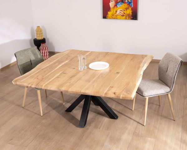 Mesa de comedor de acacia con patas «3D» de mikado y tablero cuadrado de 150 cm