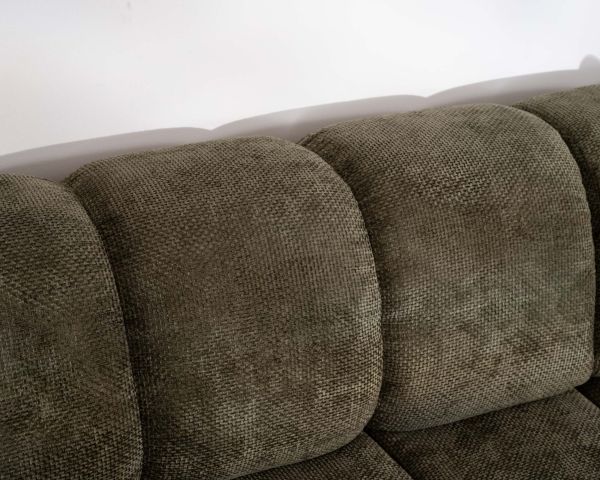 Sofá con ajuste eléctrico y chaise longue «Syltan» en tejido ultrasuave de color verde oscuro