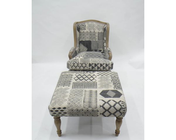 Reposapiés gris con diseño de patchwork y patas de madera natural «Sofía»