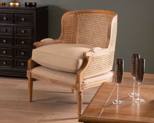 Sillón de mimbre y madera tallada con un estilo vintage chic «Legacy»