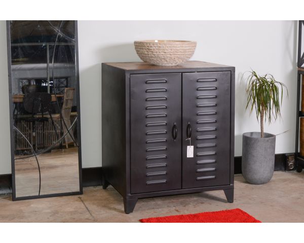 Mueble de lavabo de baño de estilo industrial en metal negro 