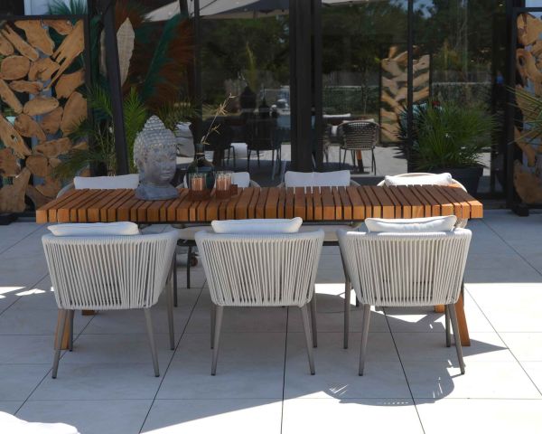 Lote de 2 sillas de jardín de diseño, de tela y aluminio color champán, modelo «Cheverny»