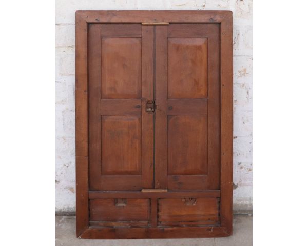 Puerta india de dos hojas de madera patinada con elegantes motivos «Puerta antigua»